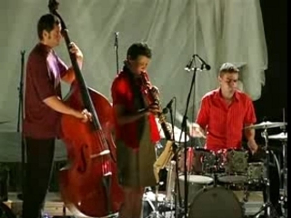 bande annonce du documentaire sur le Grand Chahut Collectif