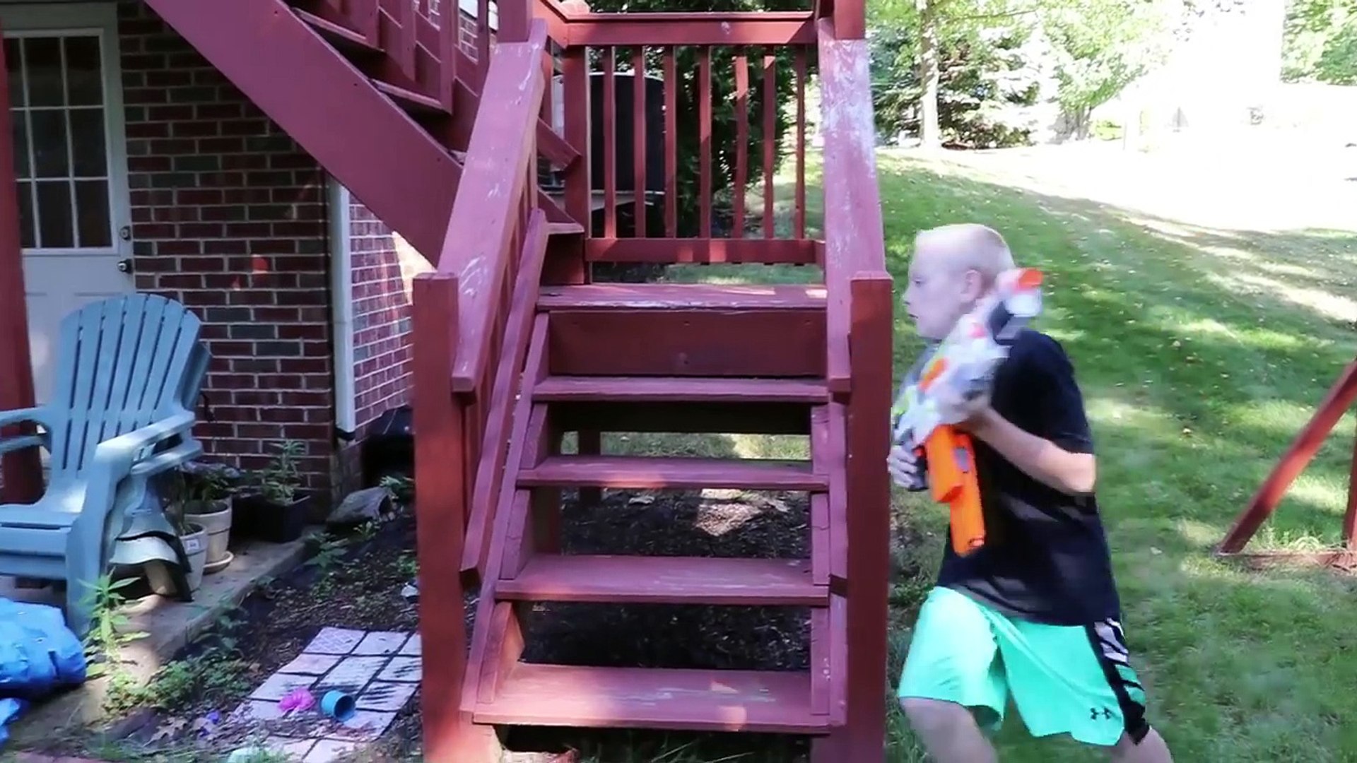 twin toys babysitter