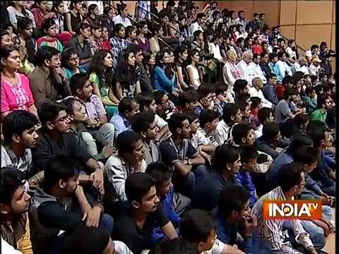 Pakistani Traitor Tarek Fatah Talking In Favour Of MQM & Barking Like A Dog Against Pakistan