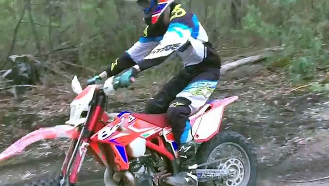360° Pivot en motocross