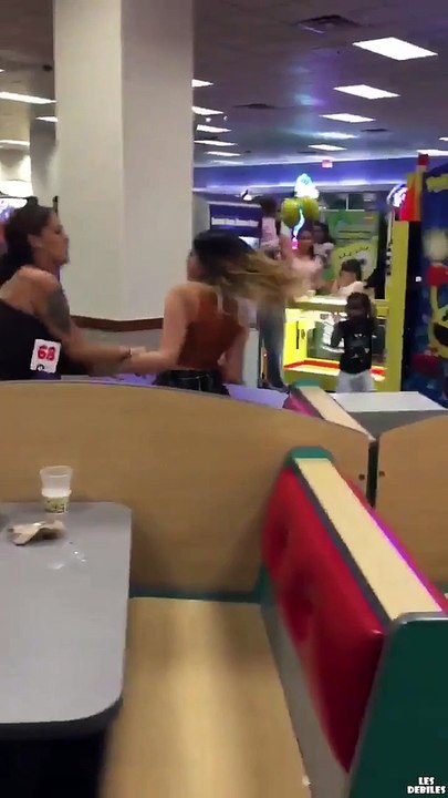 Une bagarre générale dans un Fast Food