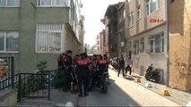 Khk ile Kapatılan Özgür Radyo'nun Ofisine Polis Geldi : 17 Gözaltı