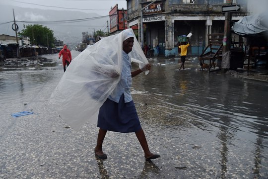 Caraïbes: l’ouragan Matthew touche terre à Haïti