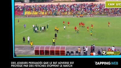 Des joueurs persuadés que le but adverse est protégé par des fétiches stoppent le match (vidéo)