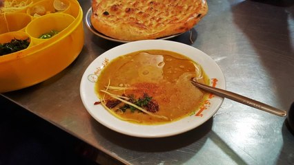 Kuzi Chicken Haleem | Great Lunch Option | Lahore Street Food II