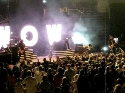 SUPERBUS LIVE REPRISE NIRVANA2 ARENES DE PALAVAS 09/08/2007