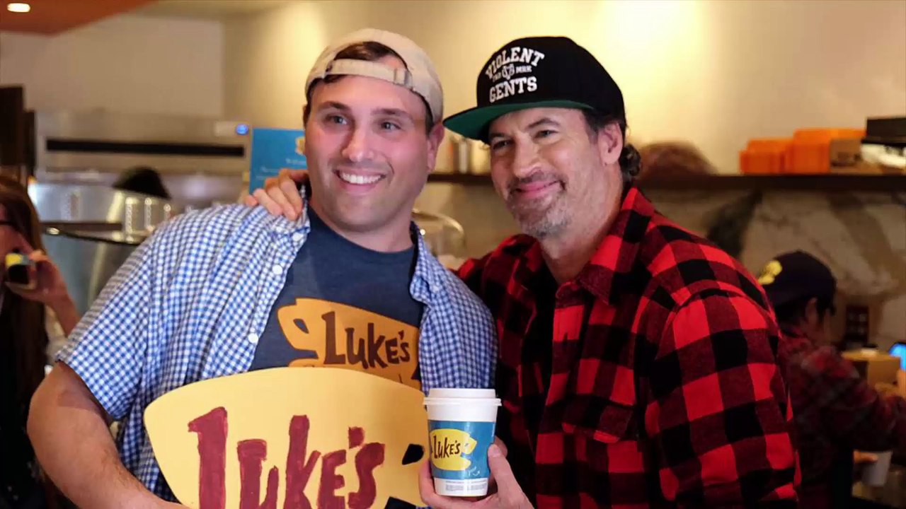 Gilmore Girls' Scott Patterson surprises fans at Luke's Diner pop-up