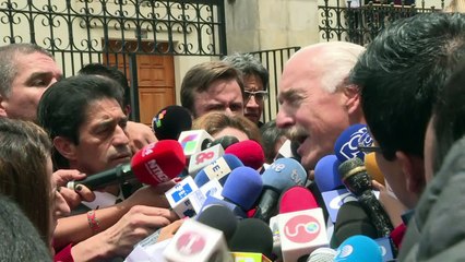 Santos se reúne con sus predecesores opositores Uribe y Pastrana