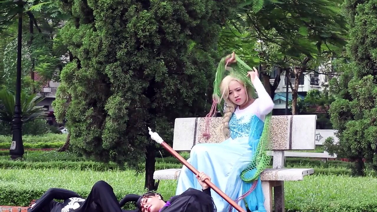 piderman Do Exercise - Black Spiderman Troll Boom ! Funny Superhero In