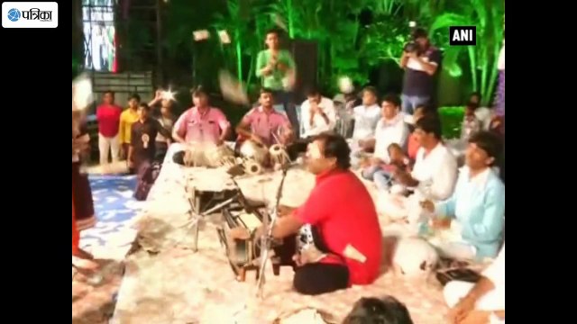 Gujarati Artists Give Their Prize Money To Kin Of Uri Bravehearts