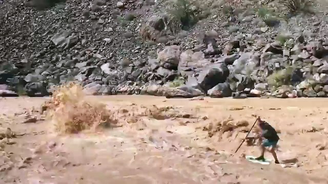 Du paddle dans de puissants rapides !