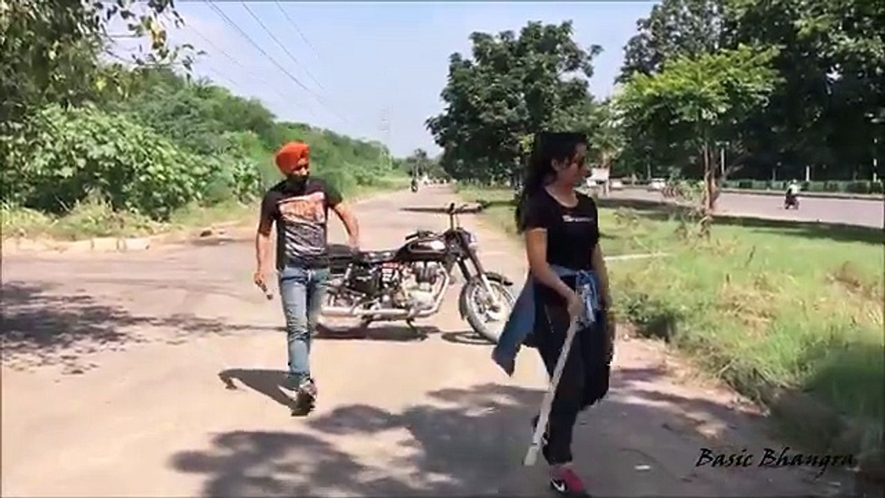 भांगड़ा भांगड़ा भांगड़ा , इसे कहते है असली भांगड़ा  (santa-banta-group)