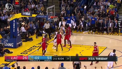 Stephen Curry s'amuse avec Brandon Bass