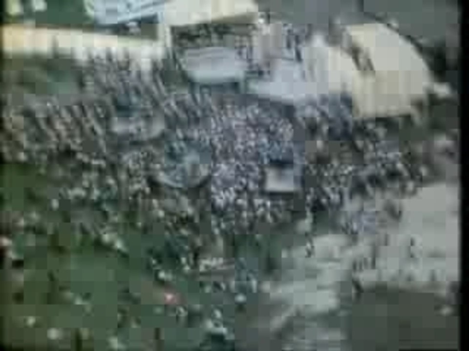 Rufus featuring Chaka Khan - Something Groove (Live)