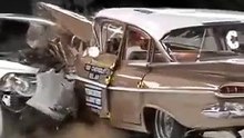 Crash Test 1959 Chevrolet Bel Air VS. 2009 Chevrolet Malibu (Frontal Offset) IIHS 50th Anniversary