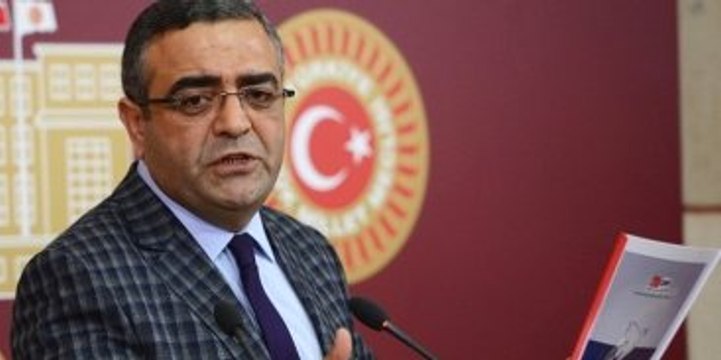 CHP'li Tanrıkulu TBMM'de Basın Toplantısı Düzenledi