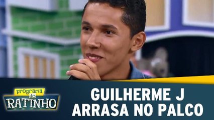 Guilherme J arrasa no palco