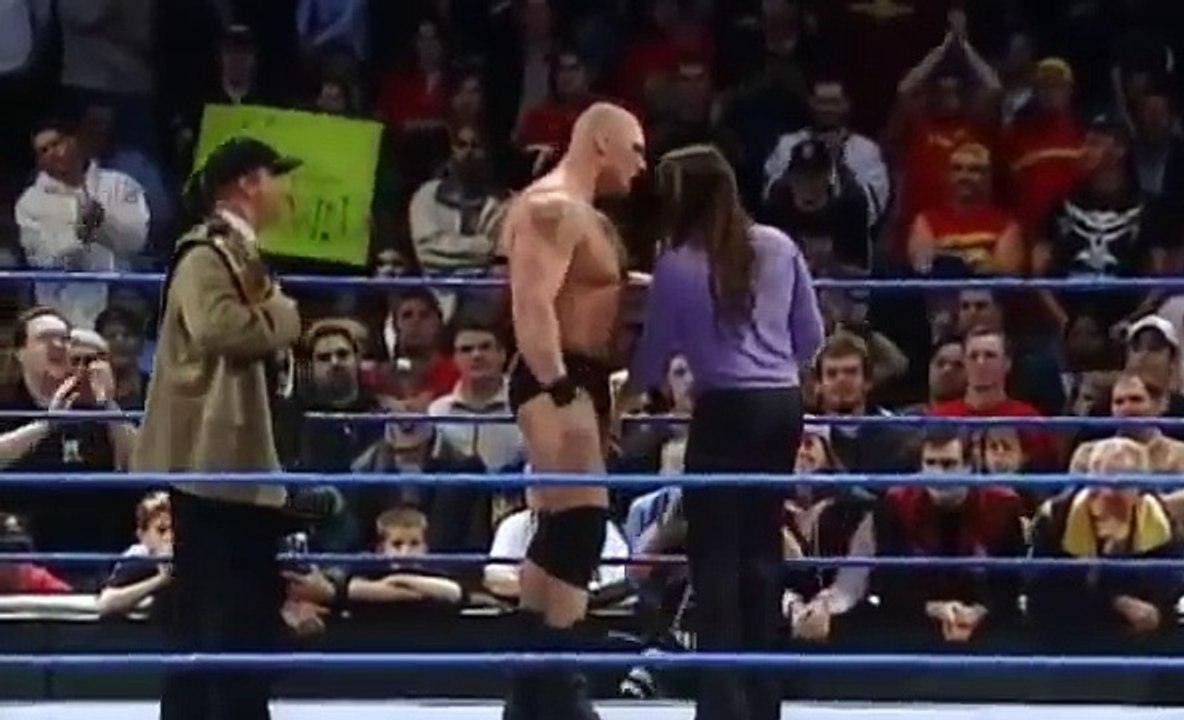 2016 Brock Lesnar KISS Stephanie Mc Mahon, See Whats Happen after This Full HD