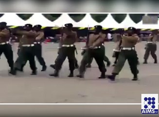 پولیس کی  پریڈ نے بھارتی فوجی کی یاد تازہ کردی