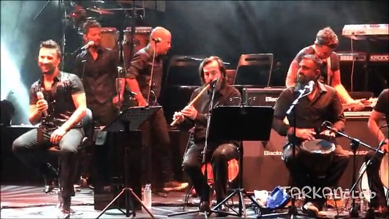 Tarkan - Ah Yalan Dünya (Canlı Performans - Harbiye Konseri)