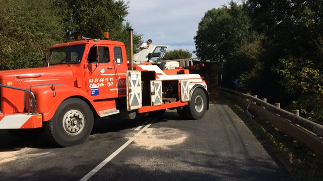Camion renversé