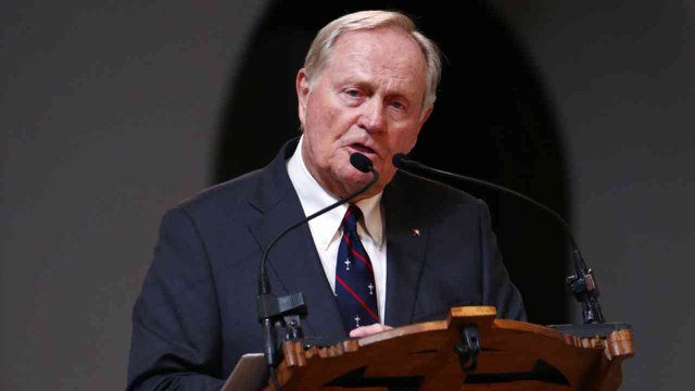 Nicklaus Honors the Late Arnold Palmer