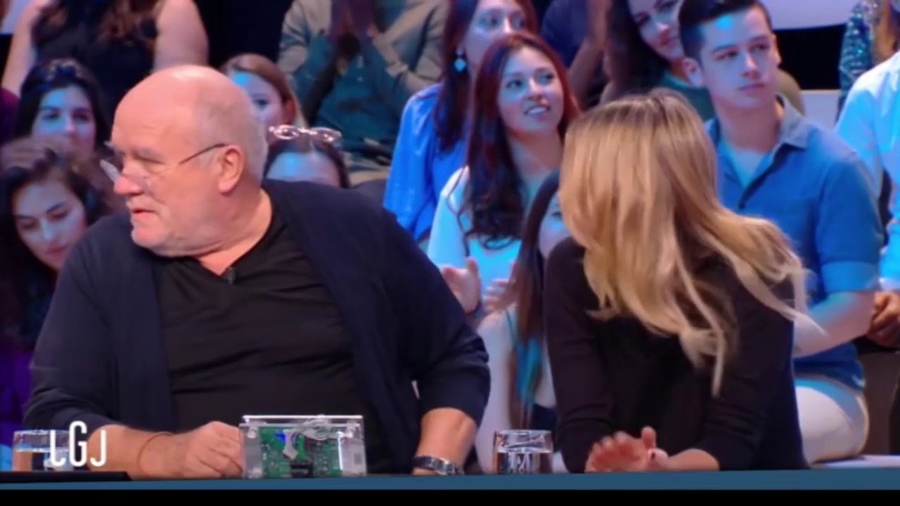 "On veut tous la baiser": Pour se rattraper de sa blague sexiste, Lamine Lezghad fait une blague homophobe