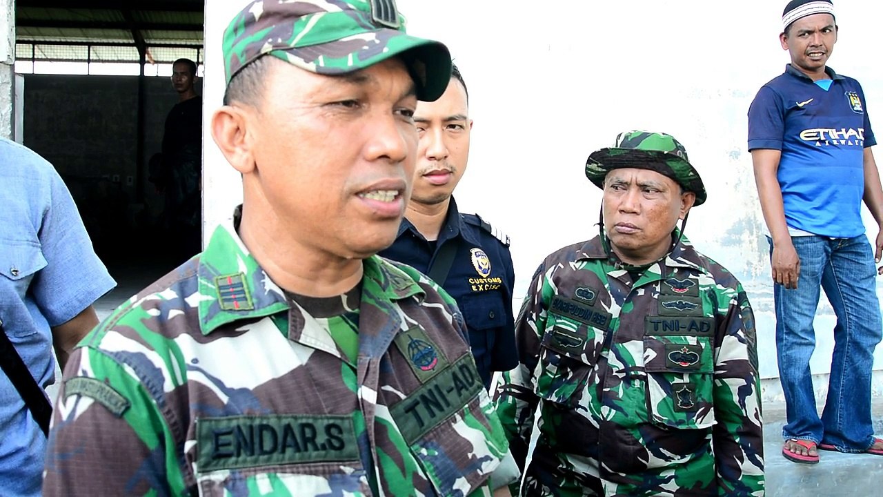 TANJUNG BALAI - TNI AD GAGALKANKAN PENYELUDUPAN BAWANG