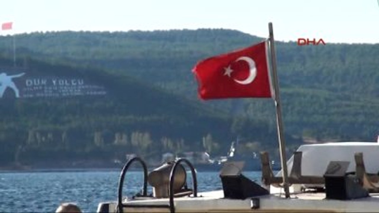 Çanakkale - İki Rus Savaş Gemisi Çanakkale Boğazı'ndan Geçti