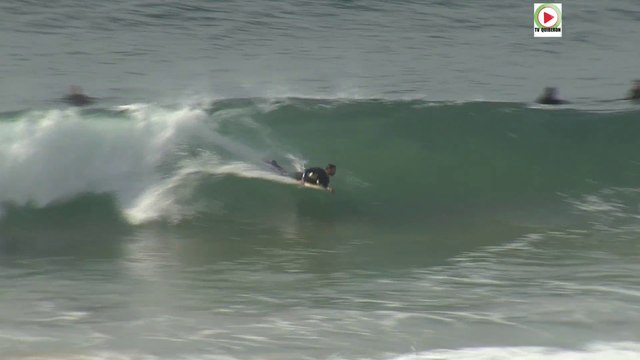 Grosses vagues on fait du Surf - TV Quiberon 24/7