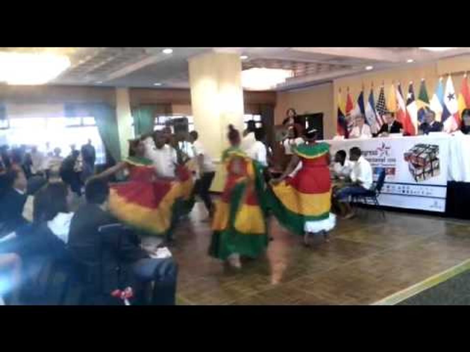 Bailes y costumbres