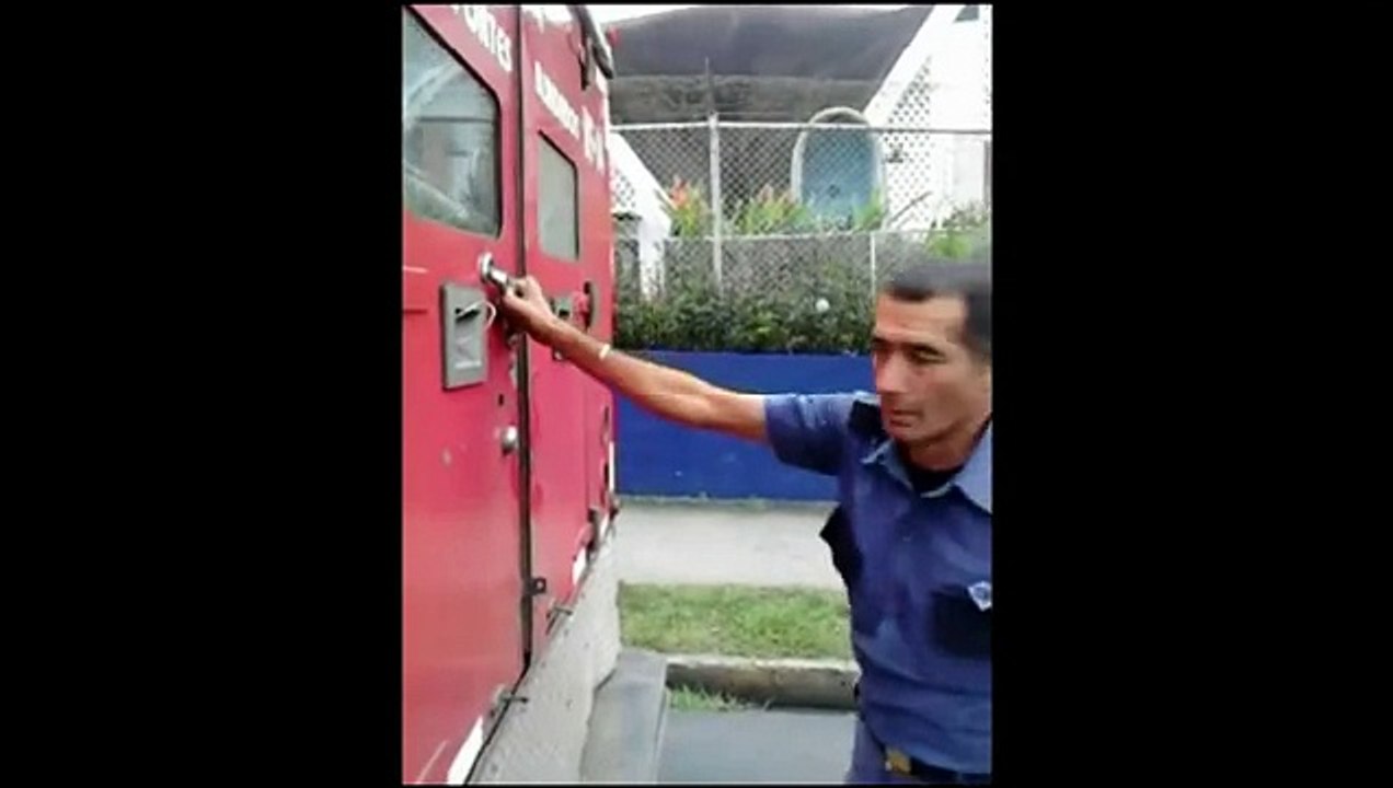 Camión blindado recupera bolsa