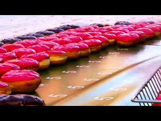 Utilizan mas de 10 mil donas para hacer este retrato de David ortiz