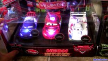 16 NEW CARS 2 Diecasts NEON Light-up Chaser   Cars Heavy Metal Mater Silver Lightning McQueen new