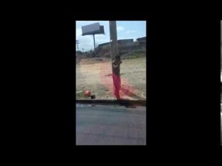 Señor asea su cuerpo de forma diferente