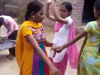 INDIAN GIRL DANCE ON RAJASTHANI SONG || INDIAN MARRIAGE DANCE ||
