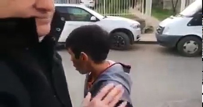 С этим мальчиком и менты не оштрафуют и пробки не страшны!