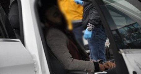 Lüks Otomobilinde İntihar Etti