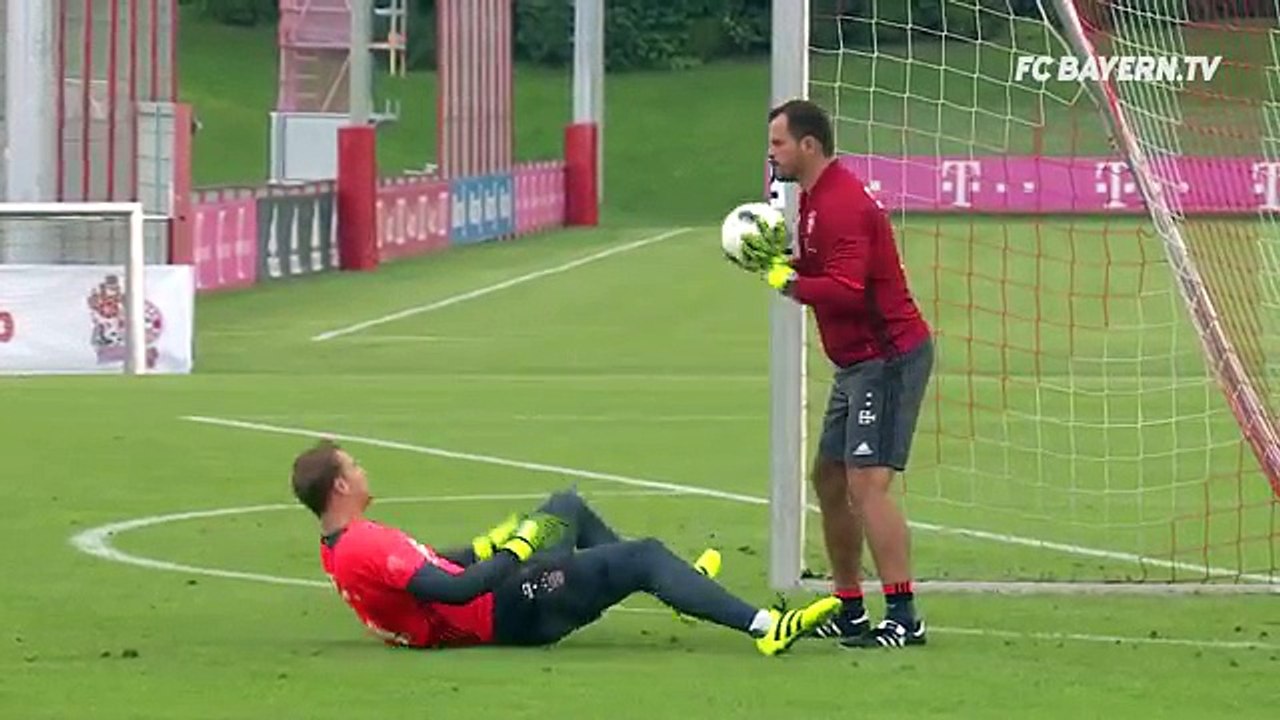 Training with Manuel Neuer!