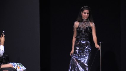 Des mannequins malvoyantes vedettes d'un défilé à Paris