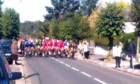 Paris-Bourges : L'équipe Cofidis emmène le peloton à allure très modérée