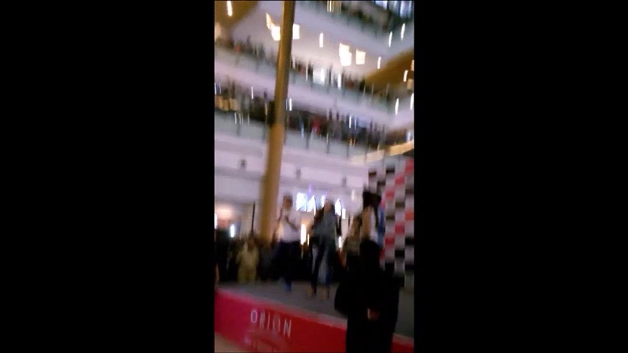 Alia Bhatt And Sidharth Malhotra dances in Orion Mall