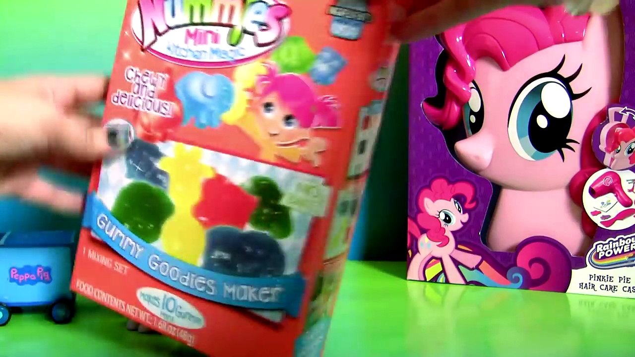 How To Make Gummy Animals with Gummy Goodies Maker from Yummy Nummies Mini Kitchen Magic DIY kit