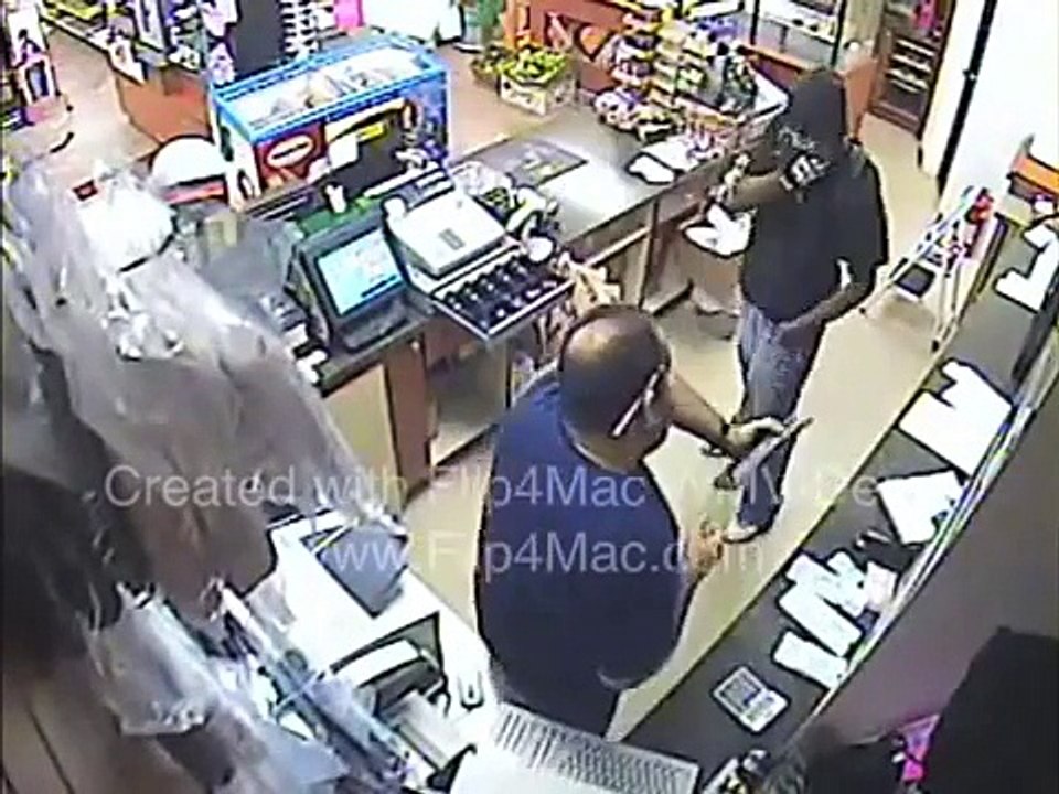 Un braqueur se fait tirer dessus par un commercant !