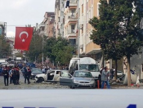 Son Dakika! İstanbul'da Karakol Yakınında Şiddetli Patlama