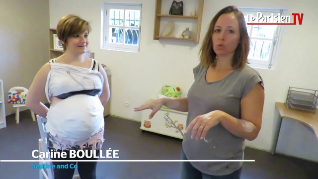 Elle moule le ventre des femmes enceintes