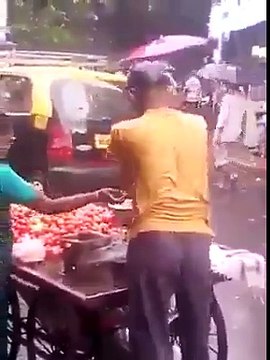 کچھ لوگ بھیک مانگنے سے زیادہ خداری اور رزق حلال کمانے پر یقین رکھتے ہیی ایسے لوگوں کے لیے لائک یا شئر نہ کرنا نہ انصافی ہے؟ ؟