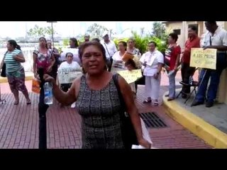 El Pulso - Afectados por el metrobús exigen el pago de una indemnización