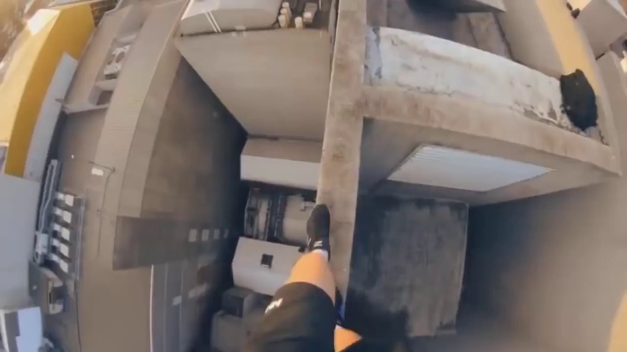 اذا كنت تخاف من المرتفعات لا تشاهد هذا المقطع مرعب حقا