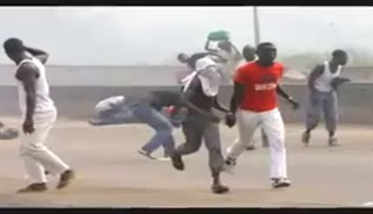 alpha blondy (les salauds) ألفا بلوندي